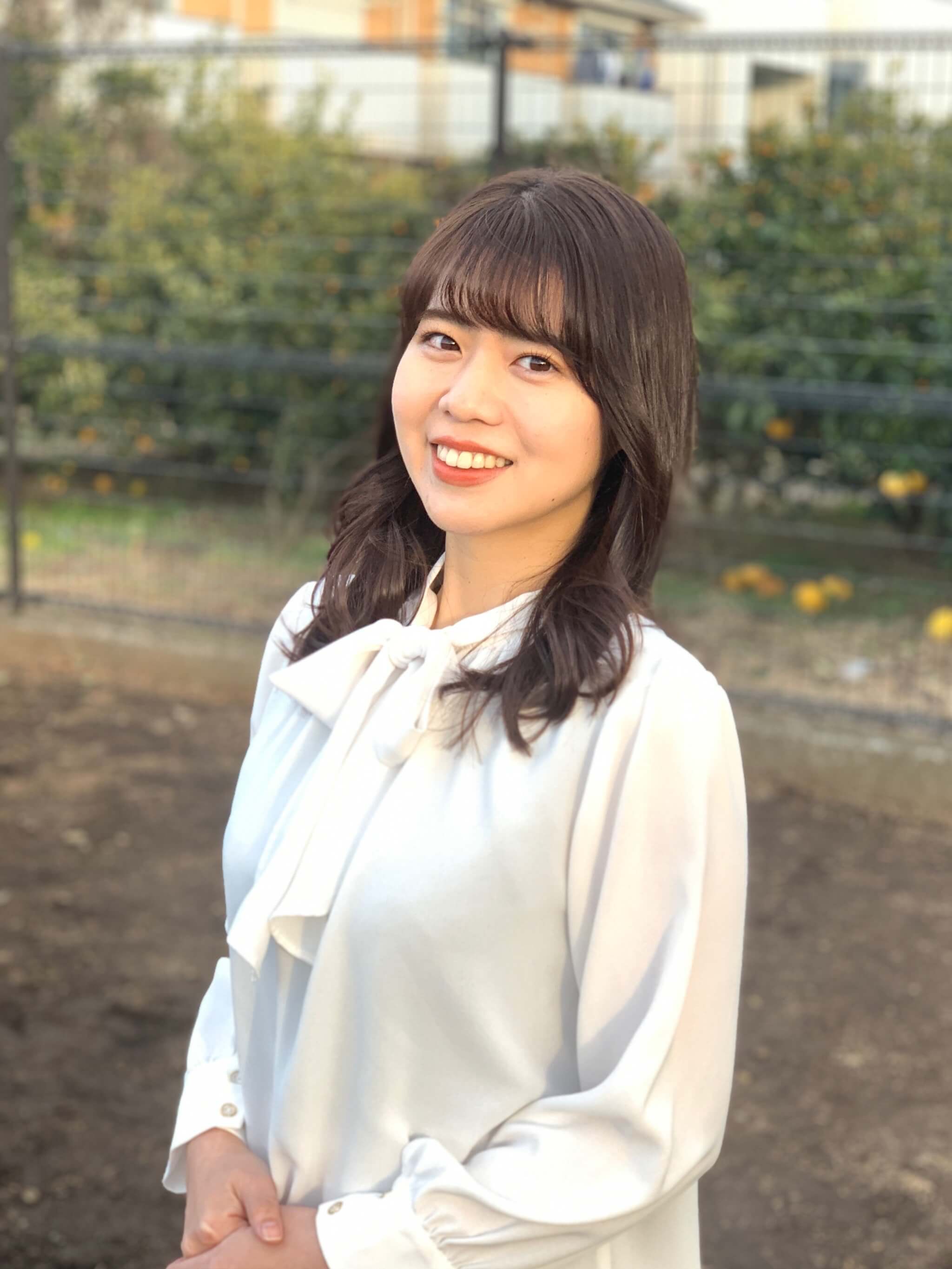 林 莉 世